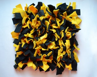 Snuffle Mat, Interactive Toy, Cat Toy, Busy Toy, Training Toy, Scent Training Toy, Pet Pig Toy, Nose Work, Toy For Dogs, Black and Gold Toy