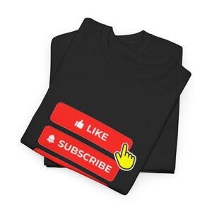 Camiseta con el botón de Me gusta, Suscribirse y Seguir / Camiseta con el botón de Redes Sociales