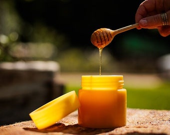Ingwer-Honig-Mischung in einem Glas aus 100 % Bienenwachs | Rohes Honig- und Ingwerpulver | Hochwertiger, handgefertigter, wiederverwendbarer Honigtopf mit Schraubdeckel
