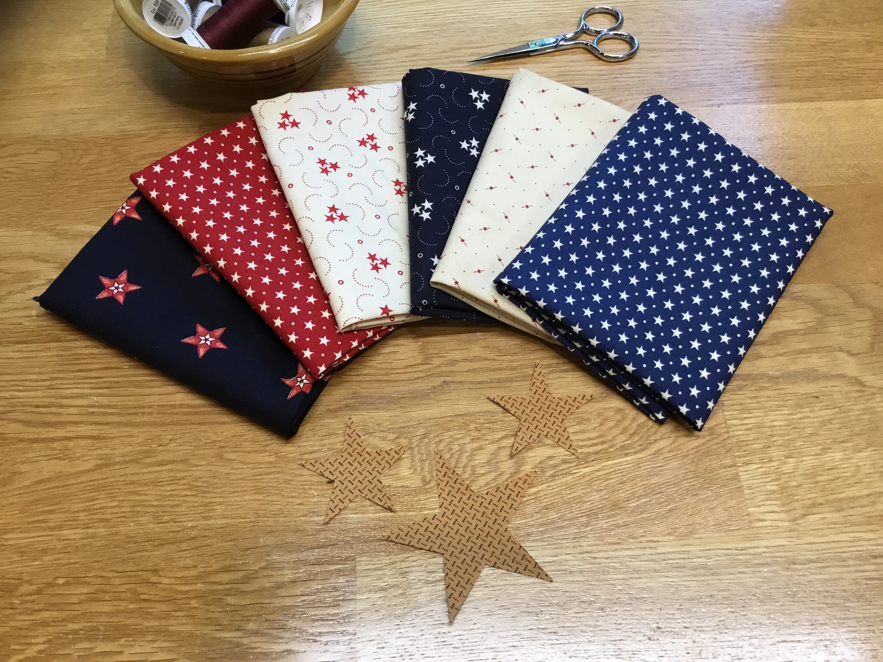 Moda / Fabric / Quilting Fabric / Fat Quarters / Primitive Gatherings