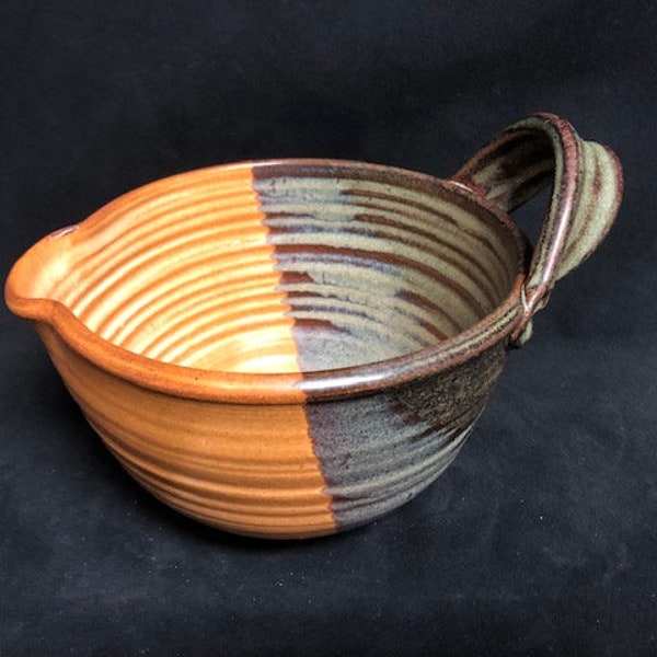 omelette bowl with handle