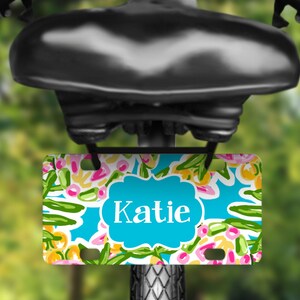 リリーにインスパイアされた自転車用ナンバープレート、パーソナライズされたミニナンバープレート、子供用ナンバープレート、おもちゃのナンバープレート、バニティナンバープレート