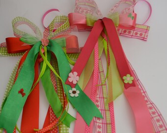 Combina con el tema del cono escolar de caballos, niñas, 2 colores, con nombre, lazo de cono de azúcar,