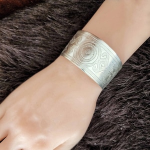 Antique Silver Bangle Bracelet / Vintage Bracelet / .800 Fine Silver / Gift for Her / Solid Silver / Collector&#39;s Item