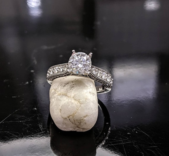 14k White Gold Tsavorite and Diamond Anniversary Ring KI-212033-DT