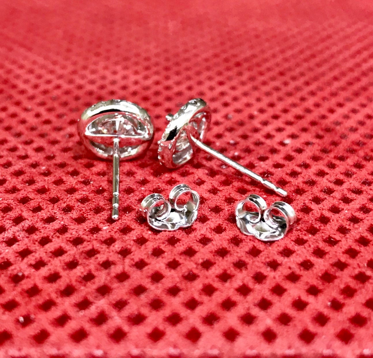 14k White Gold Genuine .95 Cttw Round Brilliant Cut Diamond