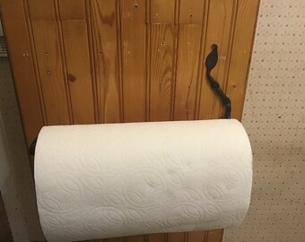 Leaf paper towel holder