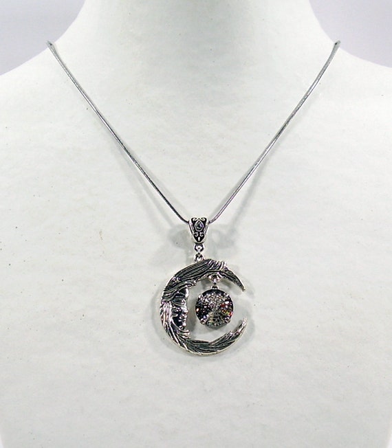 collier lune visage collier lune visage