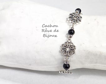 Gothic bracelet with natural black onyx beads - Adjustable Celtic-style bracelet with lucky charm