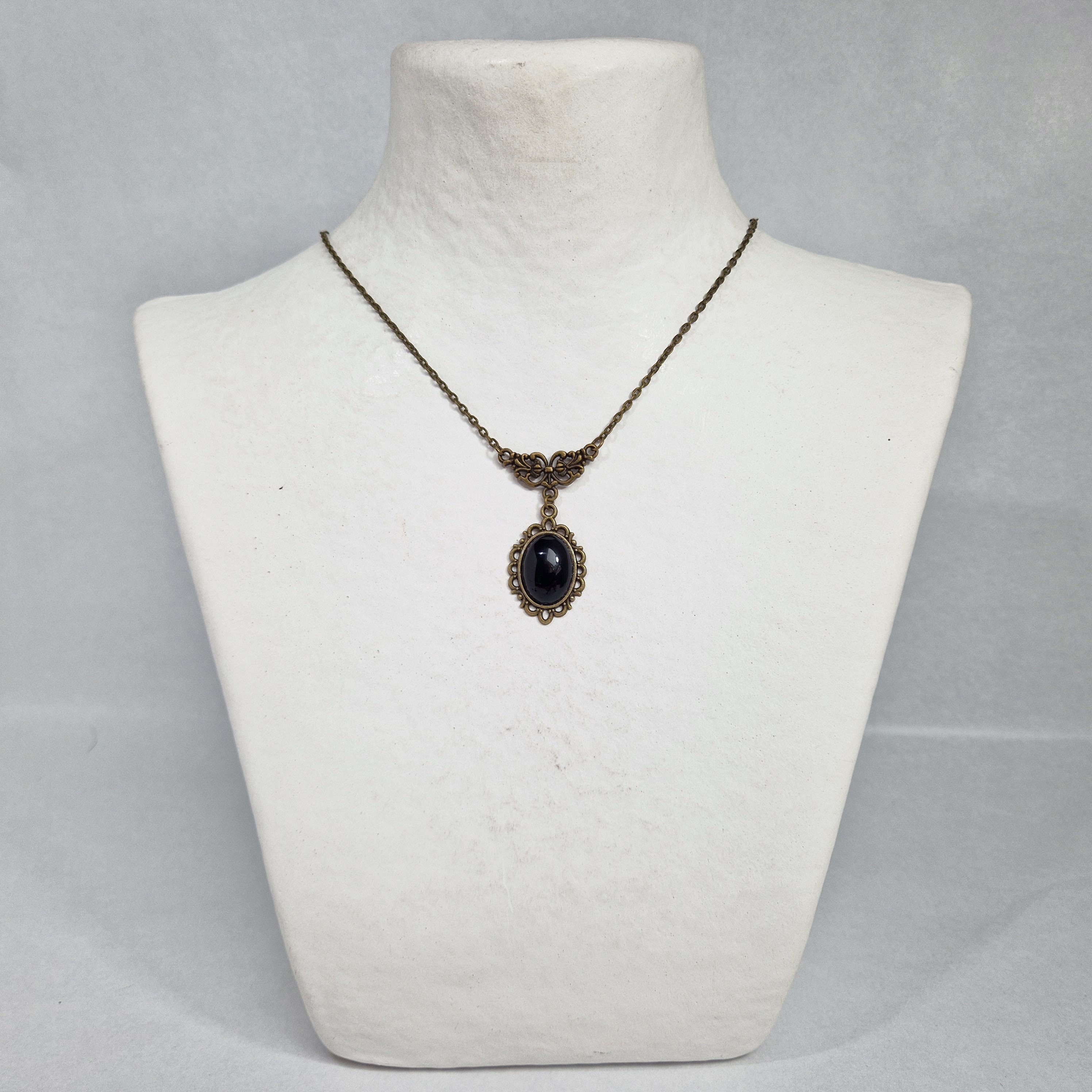 ★MIDNIGHT MOMENT.★ semi bold onyx necklace il_fullxfull.6095534749_47hr.jpg
