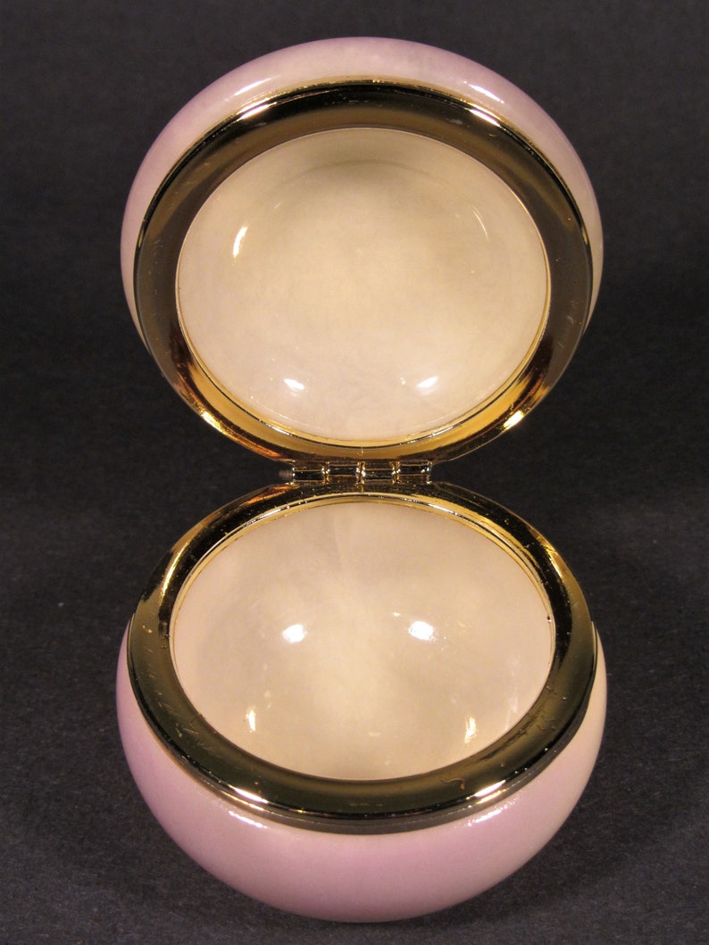 Vintage Round Alabaster Trinket Box Features Image of Saint Peter's