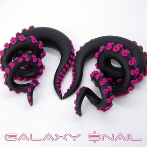 The Dark Goth Tentacle Gauges, earrings, plugs, fake gauges 6g , 2g, 0g, 00g, 3/8&quot;, 1/2&quot;, 9/16&quot;, 5/8&quot;, 3/4&quot;,7/8&quot;, 1&quot;