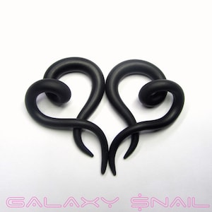 The Heart Black Gauges / earrings / plugs/ fake gauges 8g, 6g , 2g, 0g, 00g, 3/8", 1/2", 9/16", 5/8", 3/4",7/8", 1"