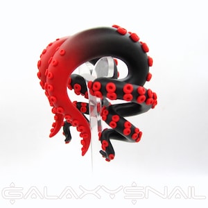 Les boucles d&#39;oreilles pastel gothiques tentacule rouge et noir jauges bouchons faux calibres 6 g, 2 g, 0 g, 00 g, 3/8&quot;, 1/2&quot;, 9/16&quot;, 5/8&quot;, 3/4&quot;, 7/8&quot;, 1&quot;