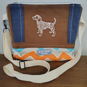 Bestickte Hunde Gürteltasche mit Taschen Umgenutzter Denim upcyle.