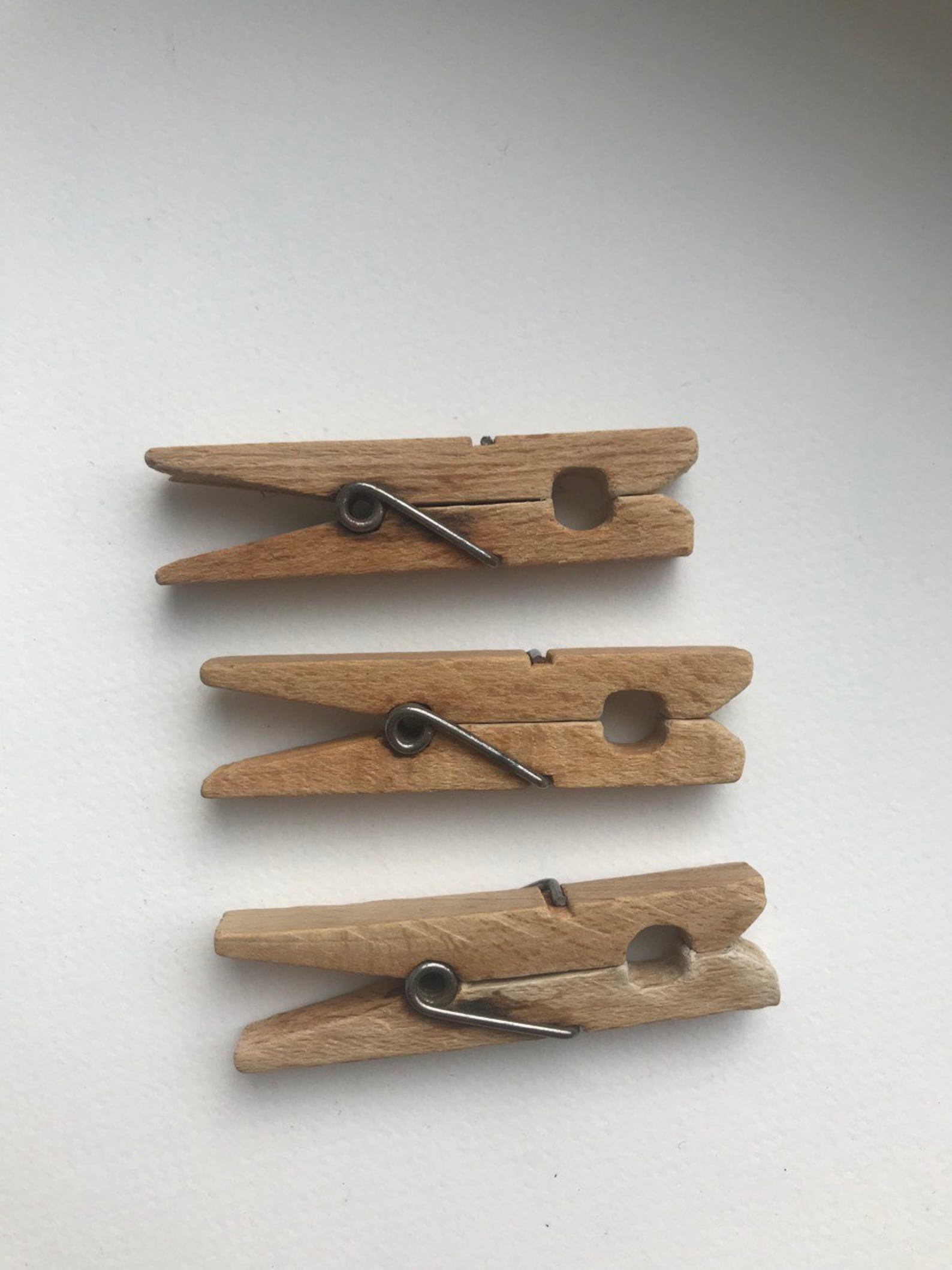 10 Vintage Wooden Clothes Pins, Vintage Wooden Peg Pins, Vintage