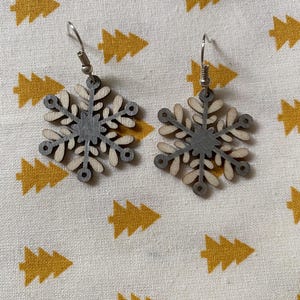 Silver snowflake earrings
