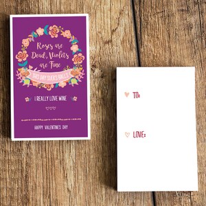Téléchargement de la carte de la Saint-Valentin sarcastique - "Les roses sont mortes, les violettes vont bien, ce jour suce B ***, j'aime vraiment le vin" - Carte amusante de la Saint-Valentin