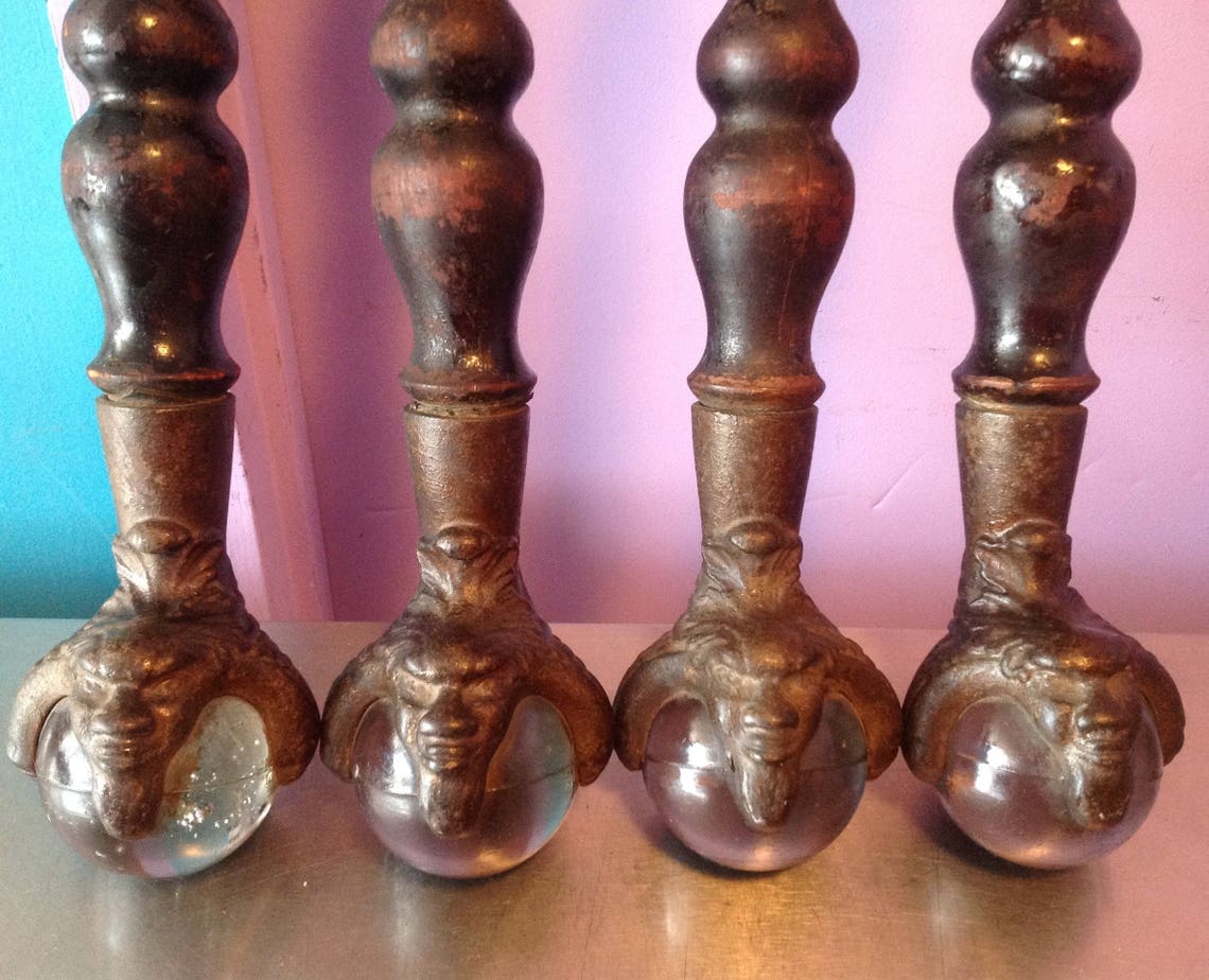 Antique Ball and Claw With Twists Design Wood Legs Gargoyle Heads Brass