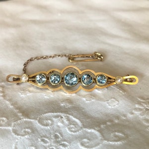 EXQUISITE 15K Blue eyes Aquamarine and pearls Antique Edwardian bar pin brooch