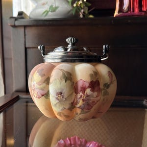 SUPERB BURMESE PANSIES  Crown Milano Mount Washington biscuit cracker melon barrel 1880’s