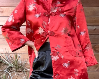 Vintage jaren 60 Chinese satijnen brokaat pyjama PIOEN rood en zwart jasje tuniek broek set maat 6