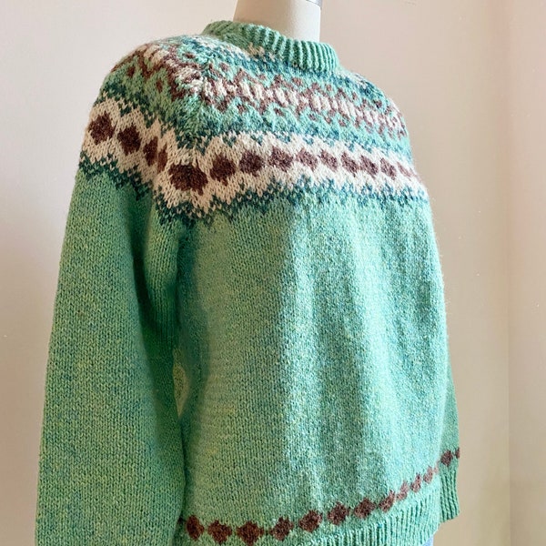 Vintage 1950s Hand Knit COTTAGE CRAFT Tweeds & Yarns Fair Isle Pistachio Mint Wool Sweater S M Made in Canada