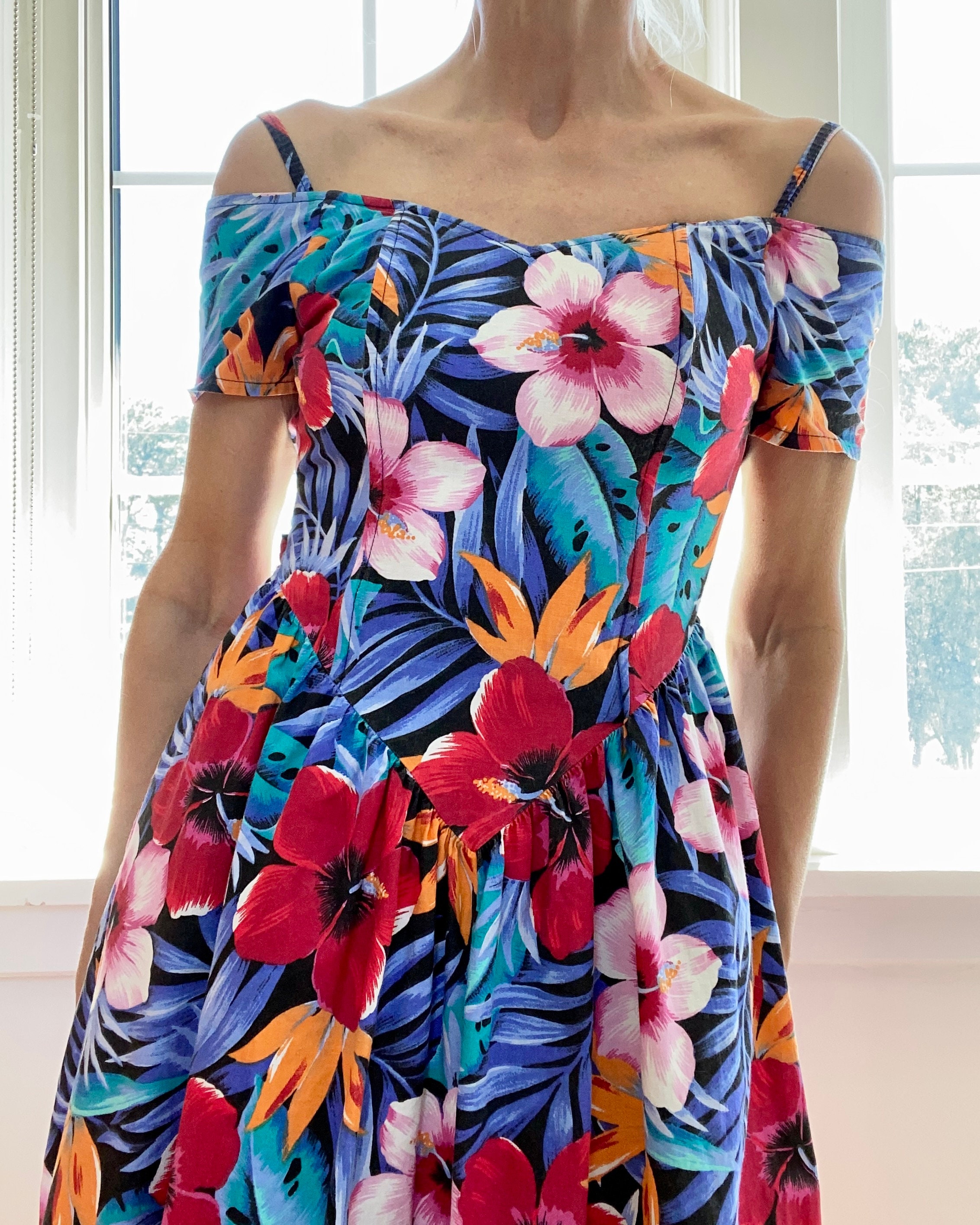 TreatÜrself special Vintage dress vintage princess long dress Treat Ürself