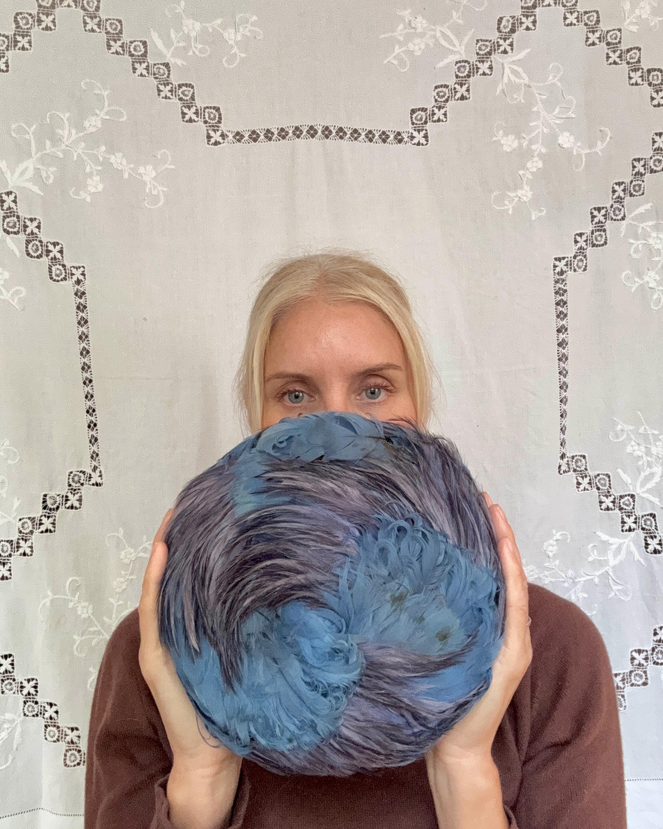 Vintage Womens Cloche Hat Peacok Feathers Irridescent G Howard Hodge Jr Flapper Vintage 1950s G Howard Hodge JR. Iridescent Blue Feather  main image 2