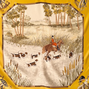 Vintage GUCCI 1980s Hunting Scene with Beagles and Horse Rider Silk Twill Carre Scarf Shawl 33X33 Made in Italy