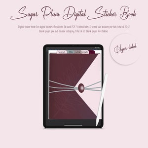 Pode incluir: Um livro de adesivos digital para Goodnotes e PDF. A capa é de cor bordô e branca com um padrão de folha e uma corda prateada e branca amarrada ao redor. O livro tem 5 abas ligadas e 6 subdivisores ligados por aba, para um total de 30 páginas. Existem 2 páginas em branco por categoria de subdivisor, para um total de 60 páginas em branco para adesivos.