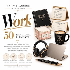 Puede incluir: Una colección digital que incluye un diario de notas de proyecto negro, un calendario de escritorio con Today's Focus y Top 3 Priorities, un soporte para notas de acrílico, una taza negra con el texto Fueled by Coffee and Deadlines, auriculares, un portátil y un bolígrafo.