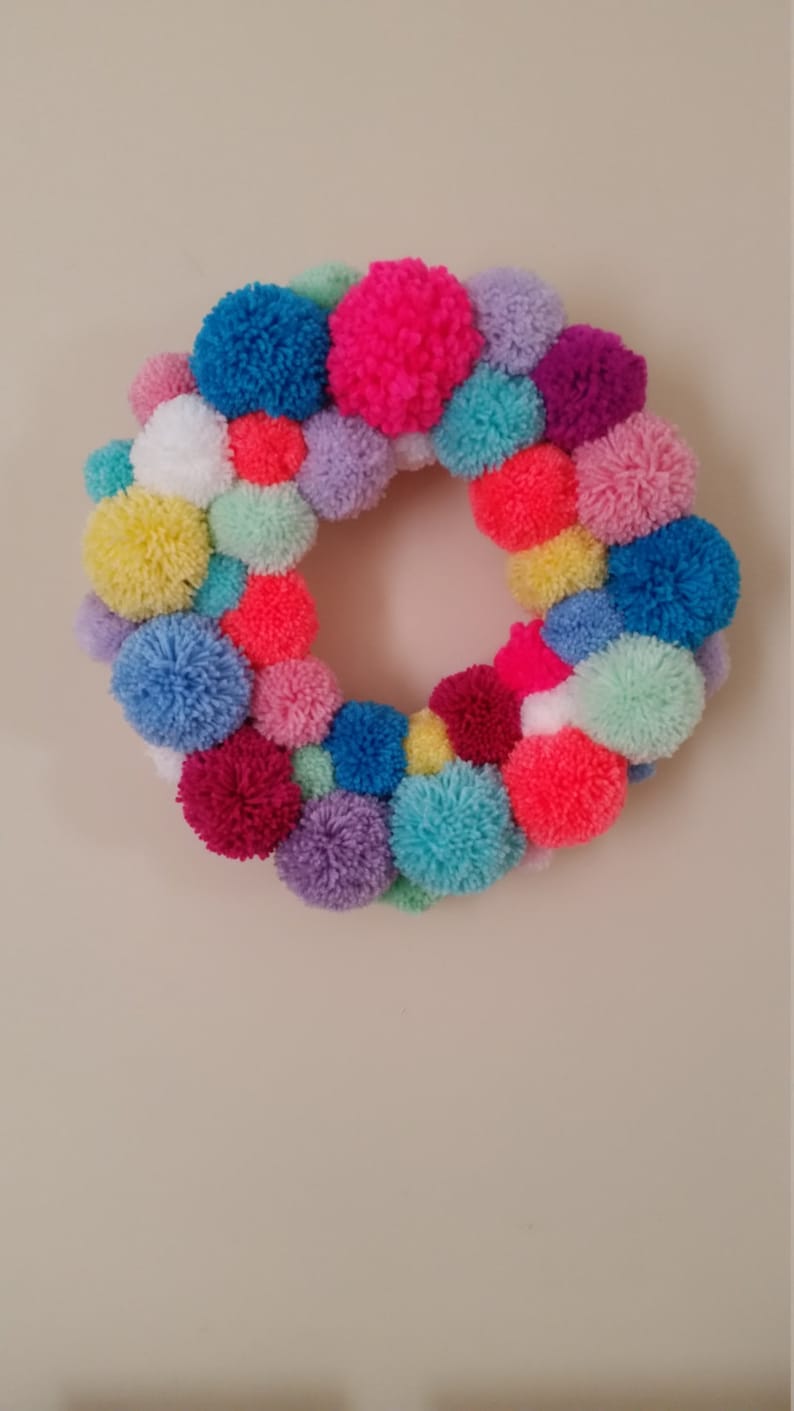 Pompom wreath image 1