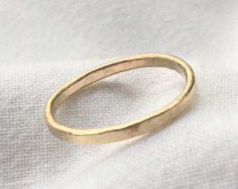 Solid 9ct Gold Hammered Alternative Unisex Wedding Band. UK Hallmark. Minimalist Rough Luxe Stacking Ring. Recycled Gold. Narrow Band 1.7mm