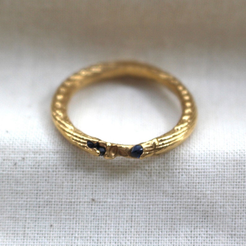 Stunning Cast In Place Blue Sapphire Textured Cuttlefish Cast Gold Plated And Recycled Silver Ring Size Uk O Us 7 5 Captain Peter Jewellery Rings Bands Alquilerprotegido Es