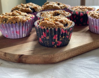 Cup Cake -/ Muffinförmchen Papierrosetten Herzen für die Lieben