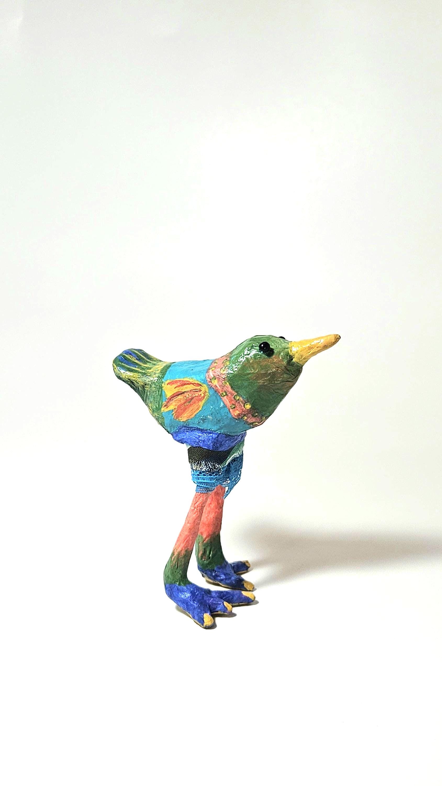 手作りの紙粘土の鳥の彫刻：カラフルなファッショニスタの友人 - Etsy 日本