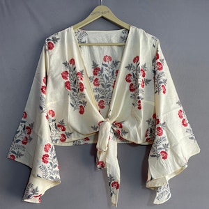 Katoenen bloemen crop top, zomer bloemen bedrukte dressing crop top, bell mouw crop top met stropdas voorkant, cadeau voor haar,