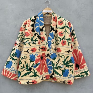 Manteau de veste de broderie à la main Suzani, les femmes portent des vestes dhiver, cadeau de demoiselle dhonneur, veste dhiver, robe kimono Suzani image 1