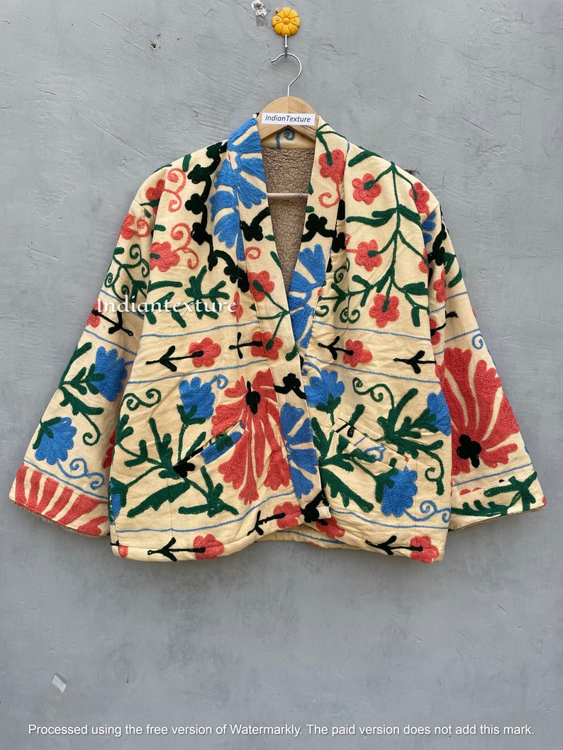 Manteau de veste de broderie à la main Suzani, les femmes portent des vestes dhiver, cadeau de demoiselle dhonneur, veste dhiver, robe kimono Suzani image 1