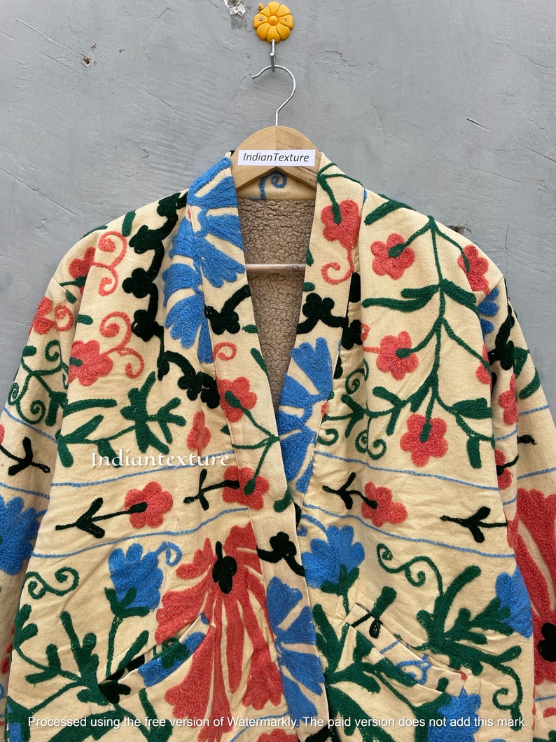 Manteau de veste de broderie à la main Suzani, les femmes portent des vestes dhiver, cadeau de demoiselle dhonneur, veste dhiver, robe kimono Suzani image 2