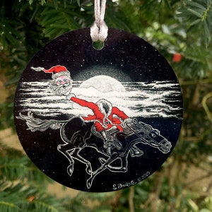 The &quot;Sleepy Hollow Santa&quot;  Yuletide Ornament