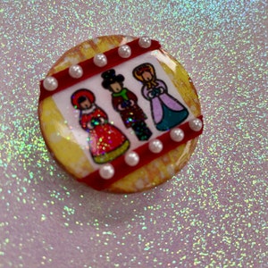 Christmas Carolers handmade magnet