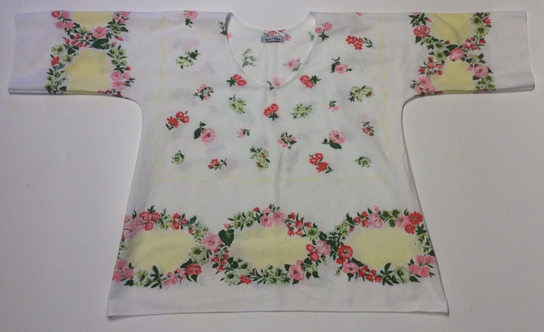 Floating Flowers LXL Vintage Repurposed Tablecloth Top