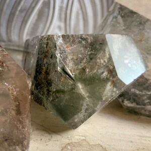 Phantom quartz chlorite polished freeform garden quartz scenic quartz view quartz crystal cut shapes lodalite