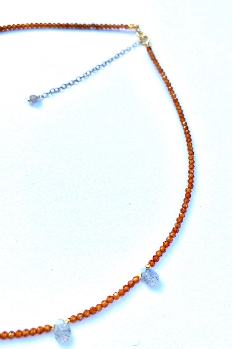Hessonite and labradorite short necklace #chicjewelry #bohochicjewelry #gemstonejewelry 925 sterling silver