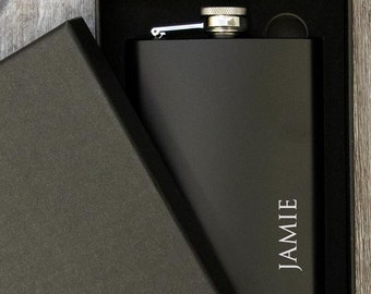 Personalized hip flask , Groomsmen hip flask, Gift for him, Groomsman Gift, Custom Flask, Black Hip Flask, Groomsmen Gifts,