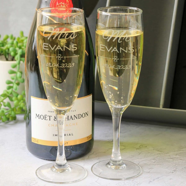 Champagne Flutes boxed gift set Personalised, Champagne Wedding Gift, Set of two Bride and Groom champagne Glasses, Laser Engraved,