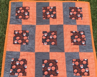 Halloween Quilt,pumpkin quilt, toddler halloween quilt,halloween baby quilt, halloween throw quilt, halloween blanket, pumpkin blanket,