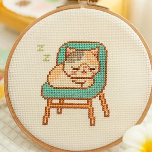 sleeping cat - cross stitch pattern PDF, JPG - Instant download